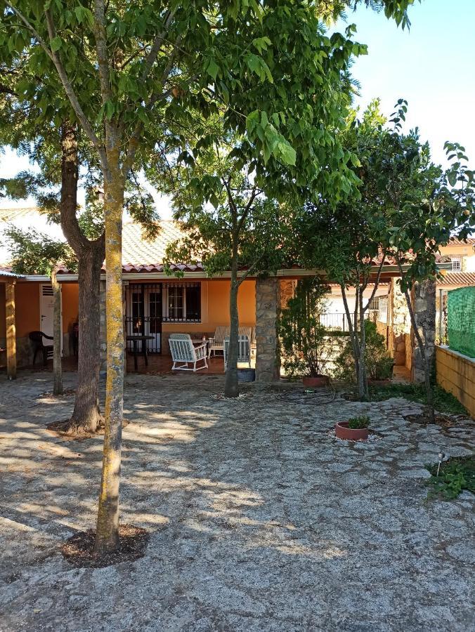Vettonia Rural Apartment Santa Cruz de la Sierra Bagian luar foto